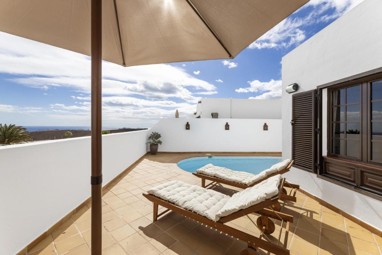 Villa 4 - Vipvipvillas Tías Extérieur photo
