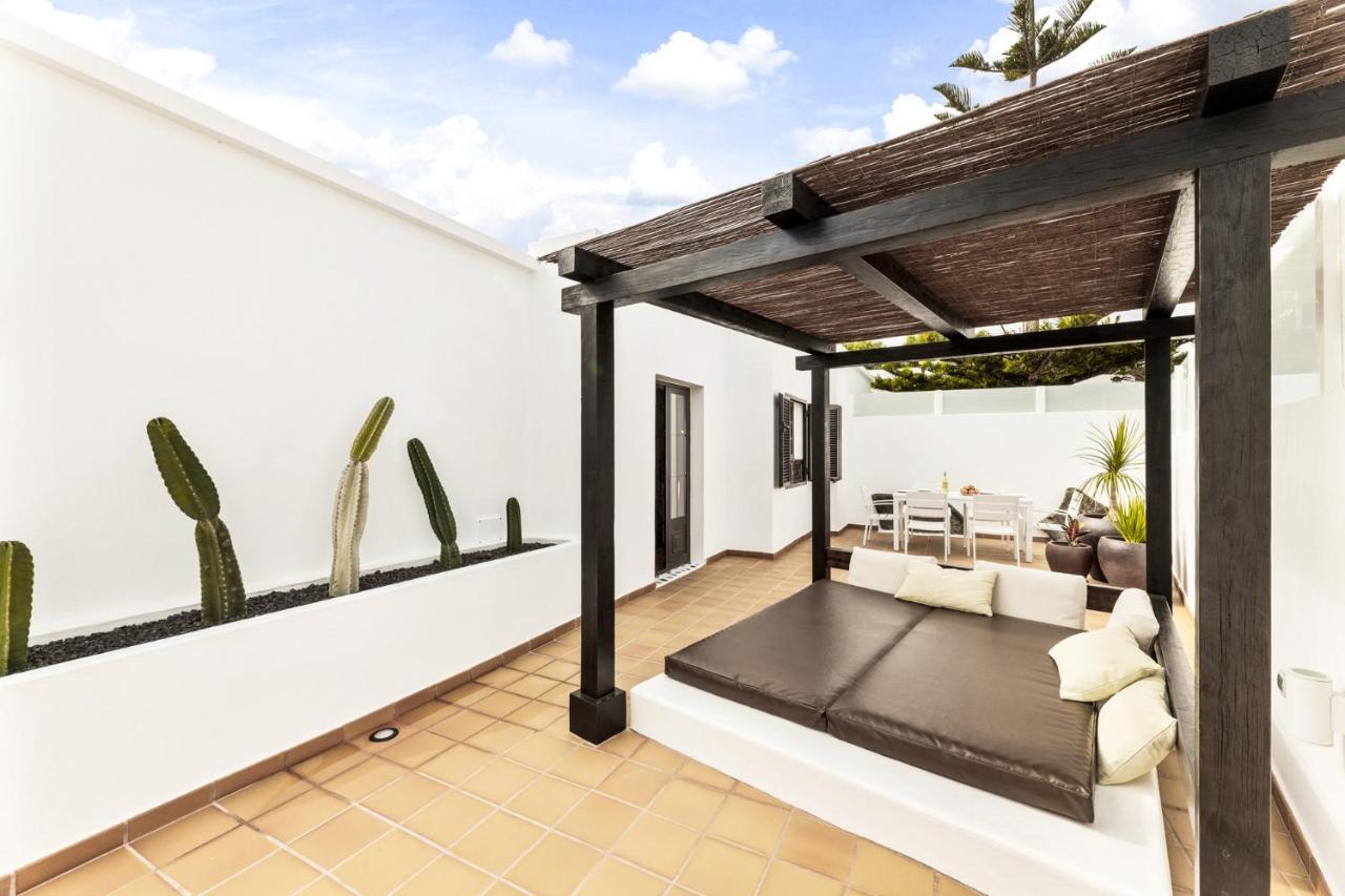 Villa 4 - Vipvipvillas Tías Extérieur photo