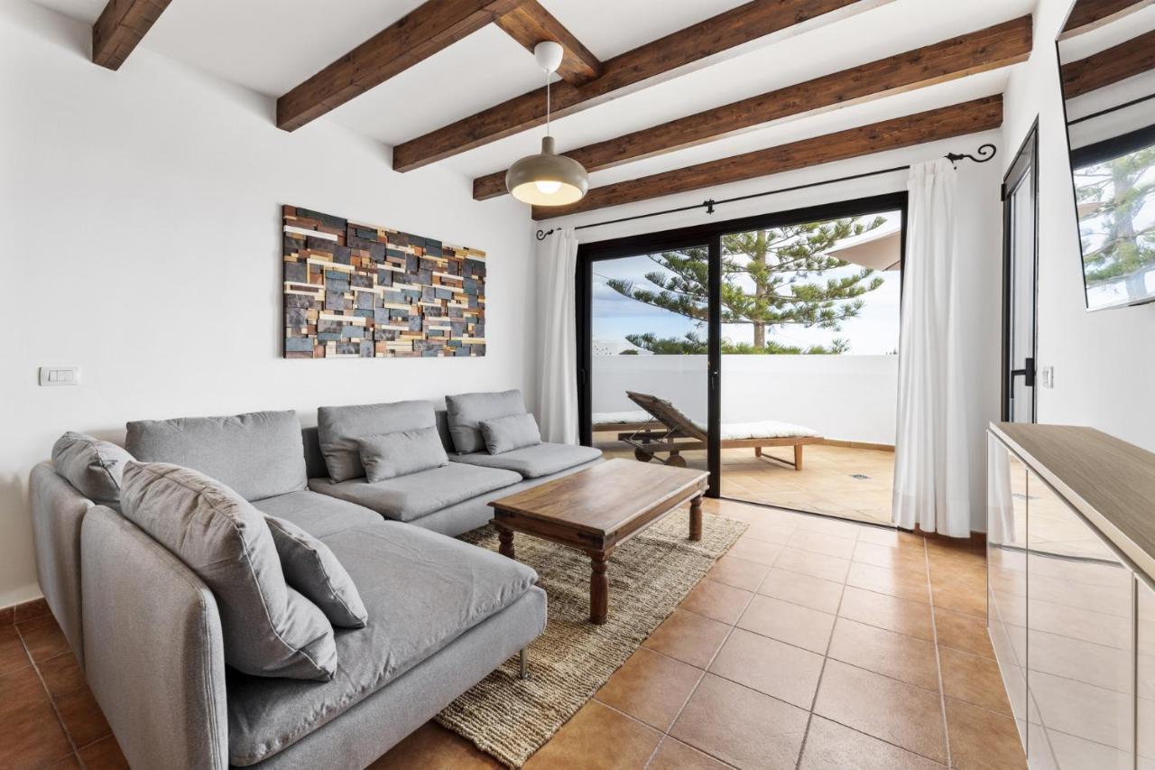 Villa 4 - Vipvipvillas Tías Extérieur photo